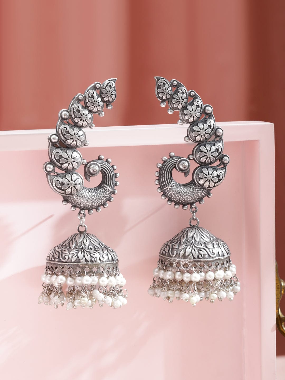 Divya Mor with Pearl Cuff Jhumka フリーサイズ