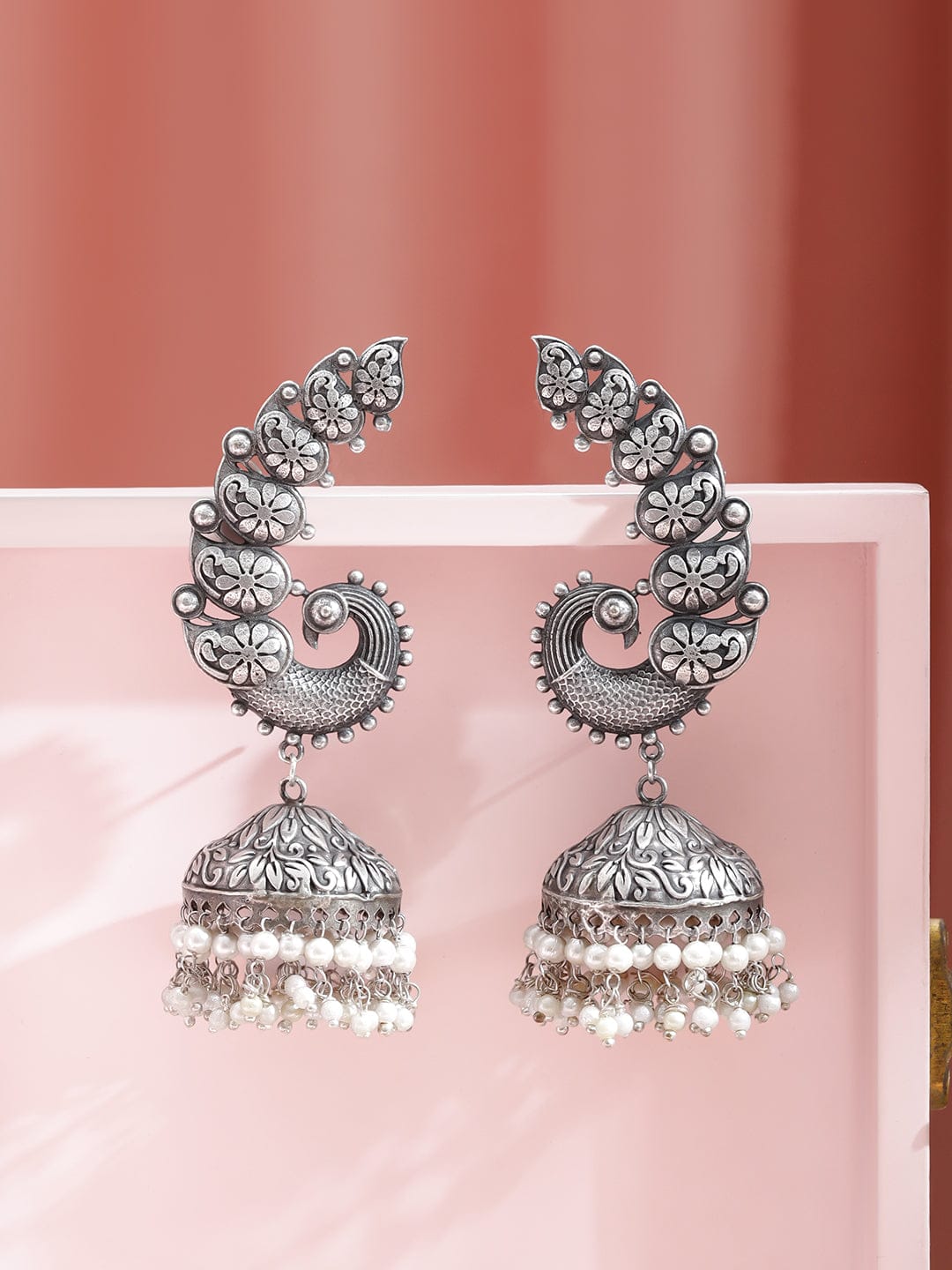 Divya Mor with Pearl Cuff Jhumka フリーサイズ