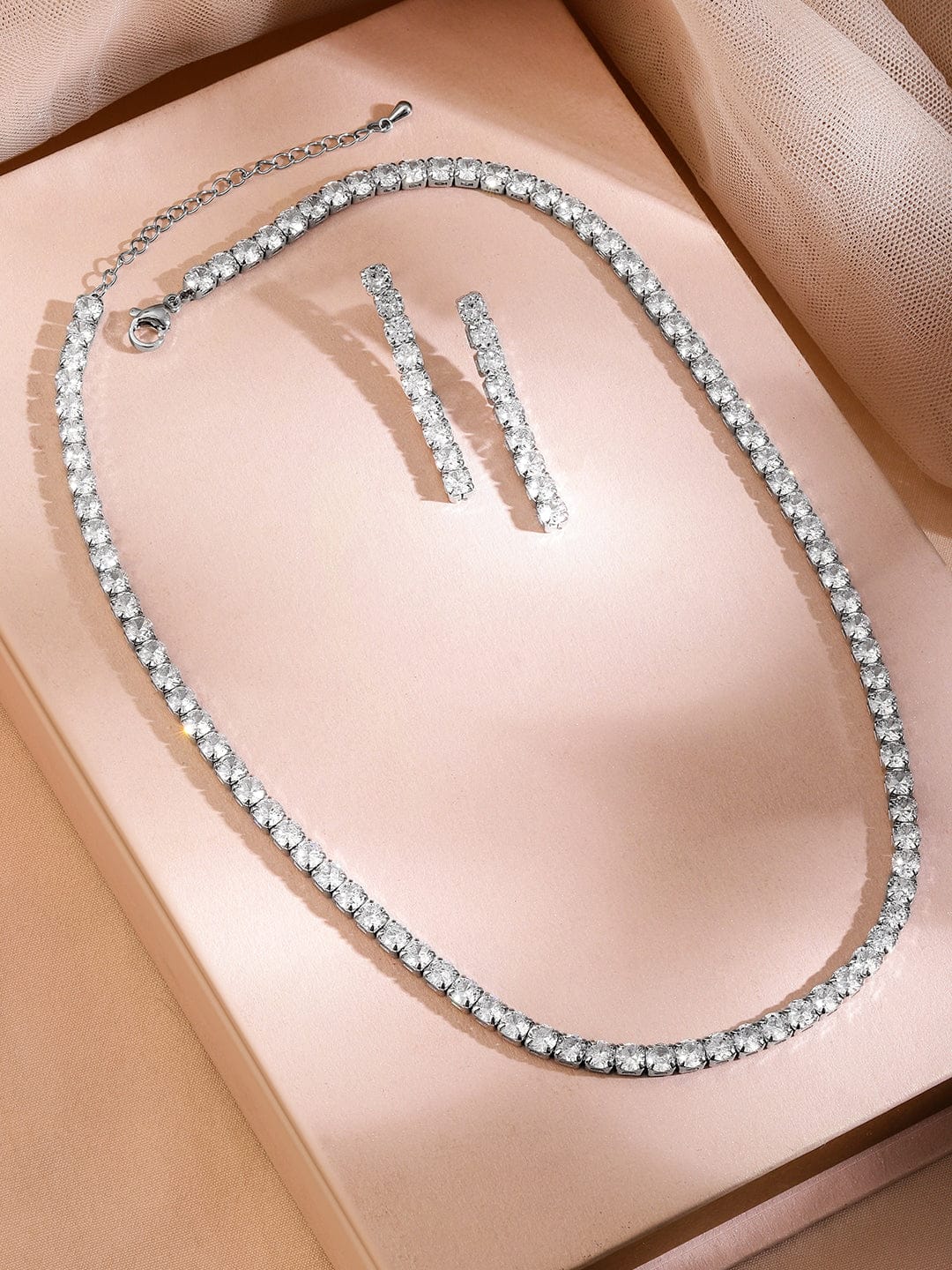 Studded White Necklace Set フリーサイズ