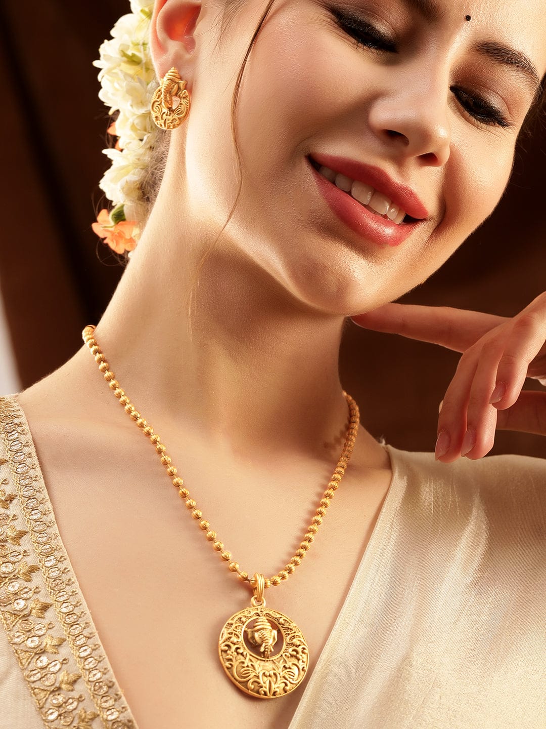 Divine Lord Ganesha Temple Pendant Set Gold