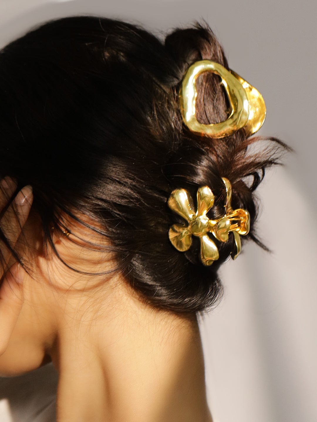 Star Motif & Abstract Gold Hair Clips Gold