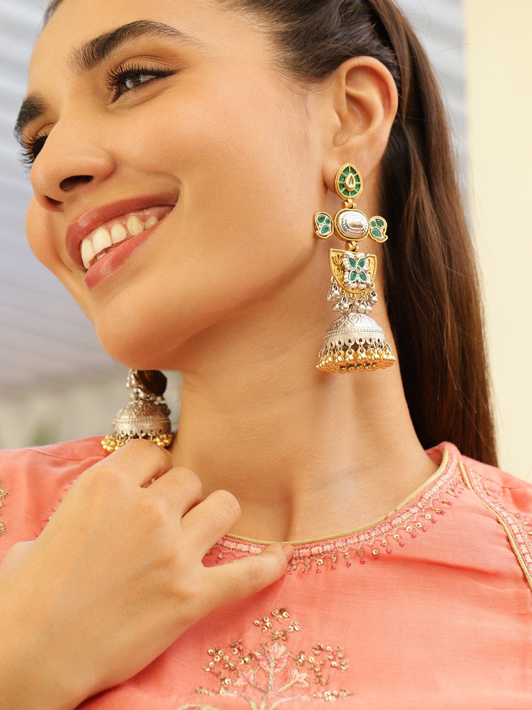 Green Radiance Silver-Gold Oxidised Jhumka フリーサイズ