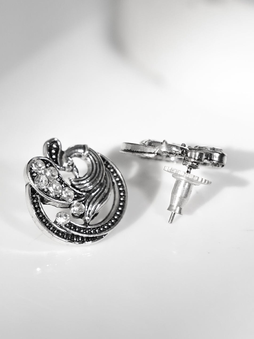 【Rubans】 Silver-Plated American Diamond Studded Peacock Shaped Studs Earrings｜シルバーメッキ アメリカンダイヤモンド ピーコック スタッドイヤリング