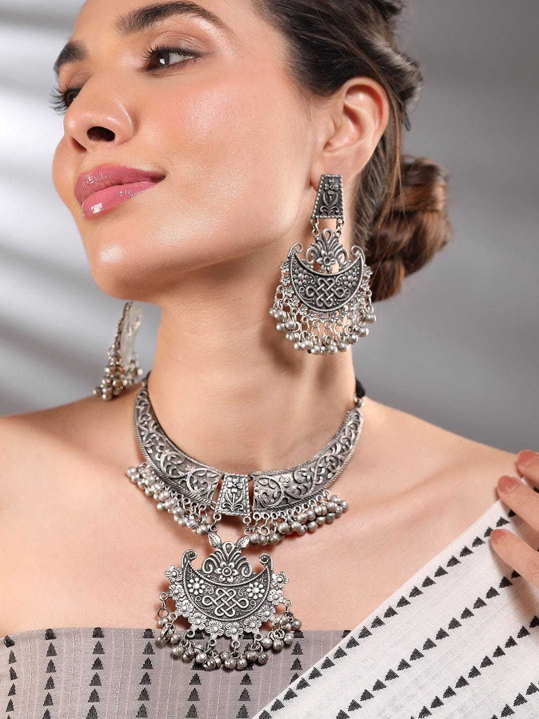 Oxidized Silver Beaded Floral Necklace Set Silver