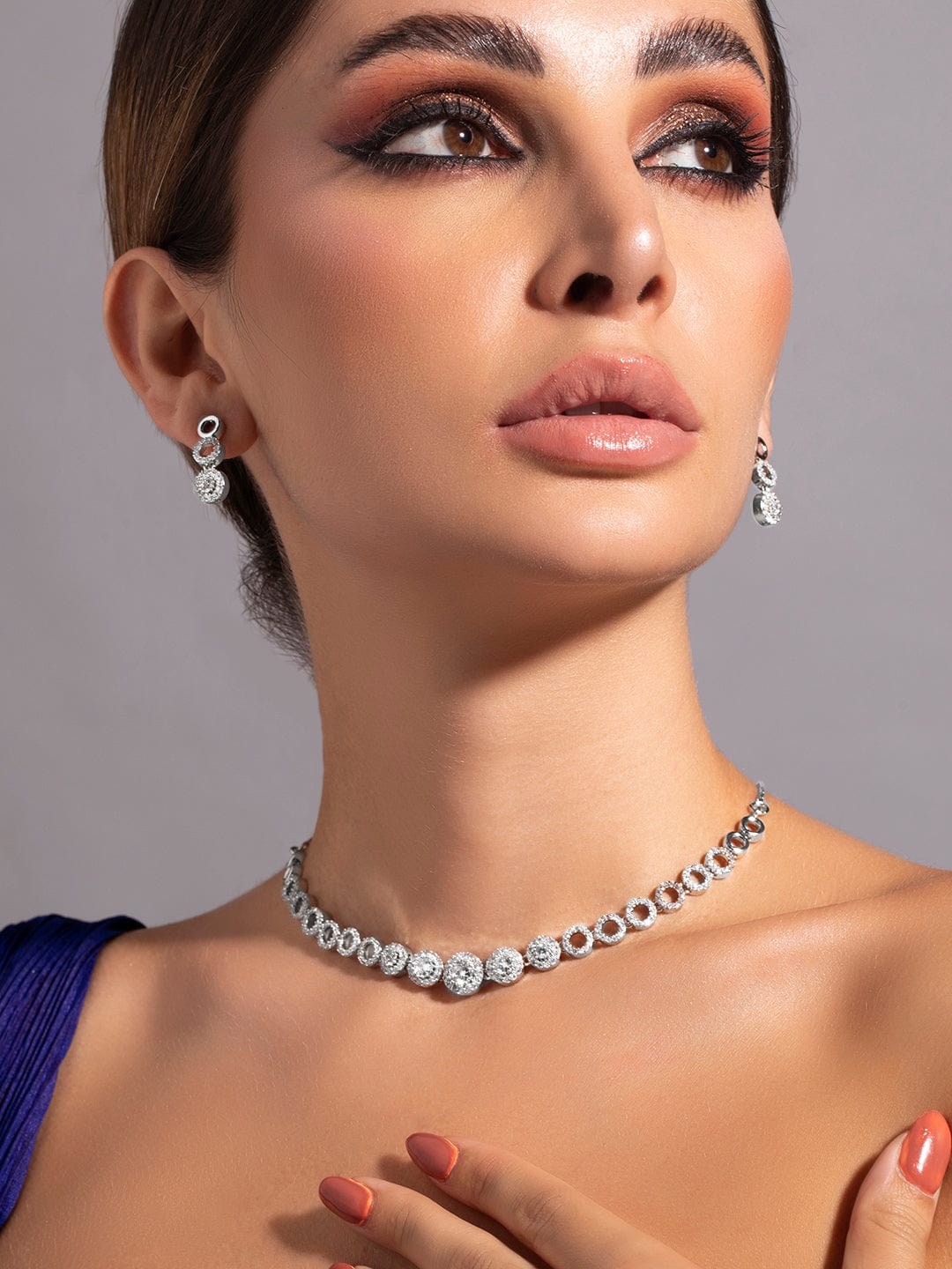 Rubans Silver Plated Minimal and Elegant AD Necklace Set Silver