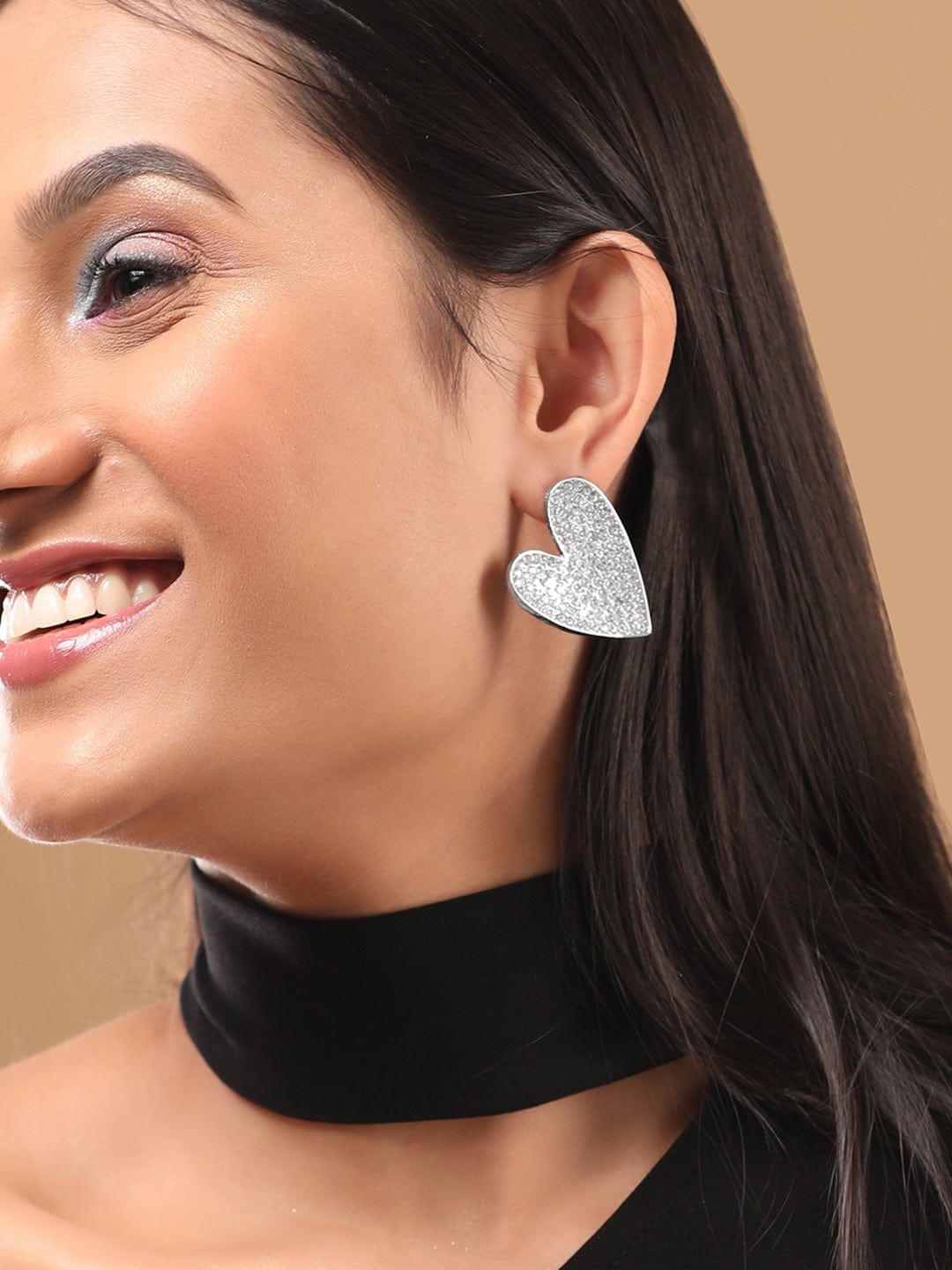 【Rubans】 Silver Toned White Zircons Studded Heart Stud Earrings｜シルバートーン ホワイトジルコン ハート スタッドイヤリング