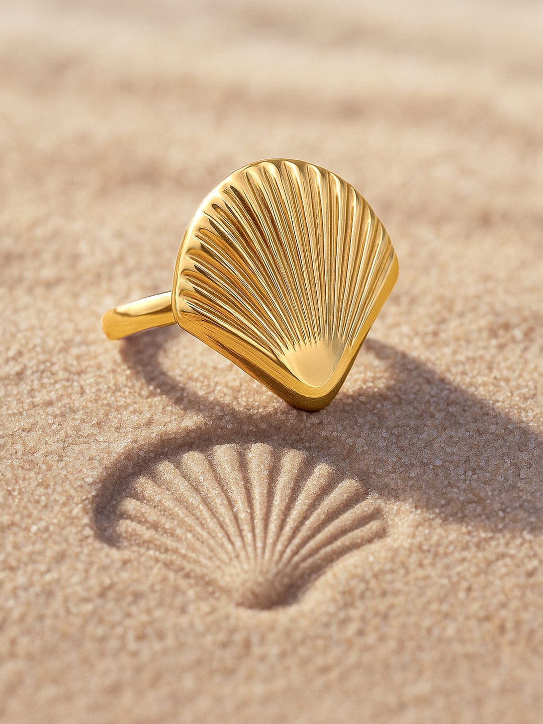 Rubans Voguish 18K Gold-Plated Adjustable Shell Motif Finger Ring Gold