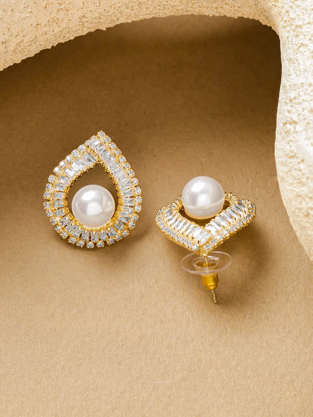 Pearl & Crystal Studded Earrings フリーサイズ