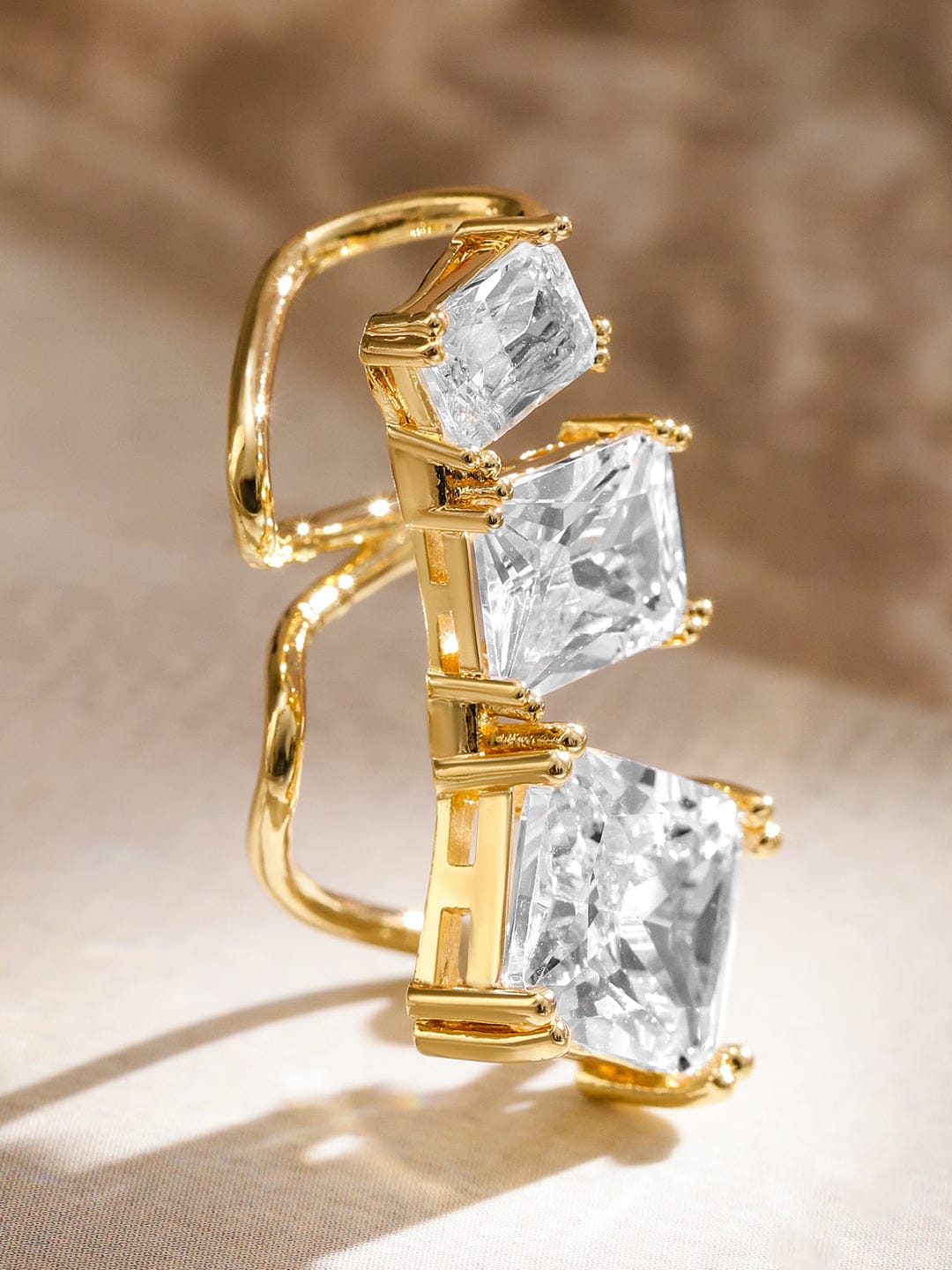 Gold Toned Clear Cubic Ear Cuff フリーサイズ