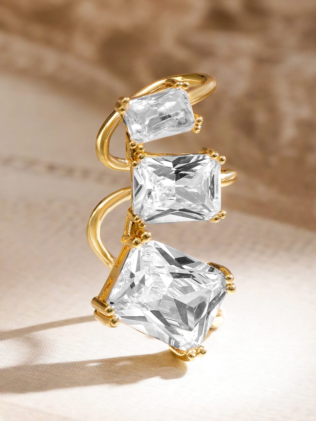Gold Toned Clear Cubic Ear Cuff フリーサイズ