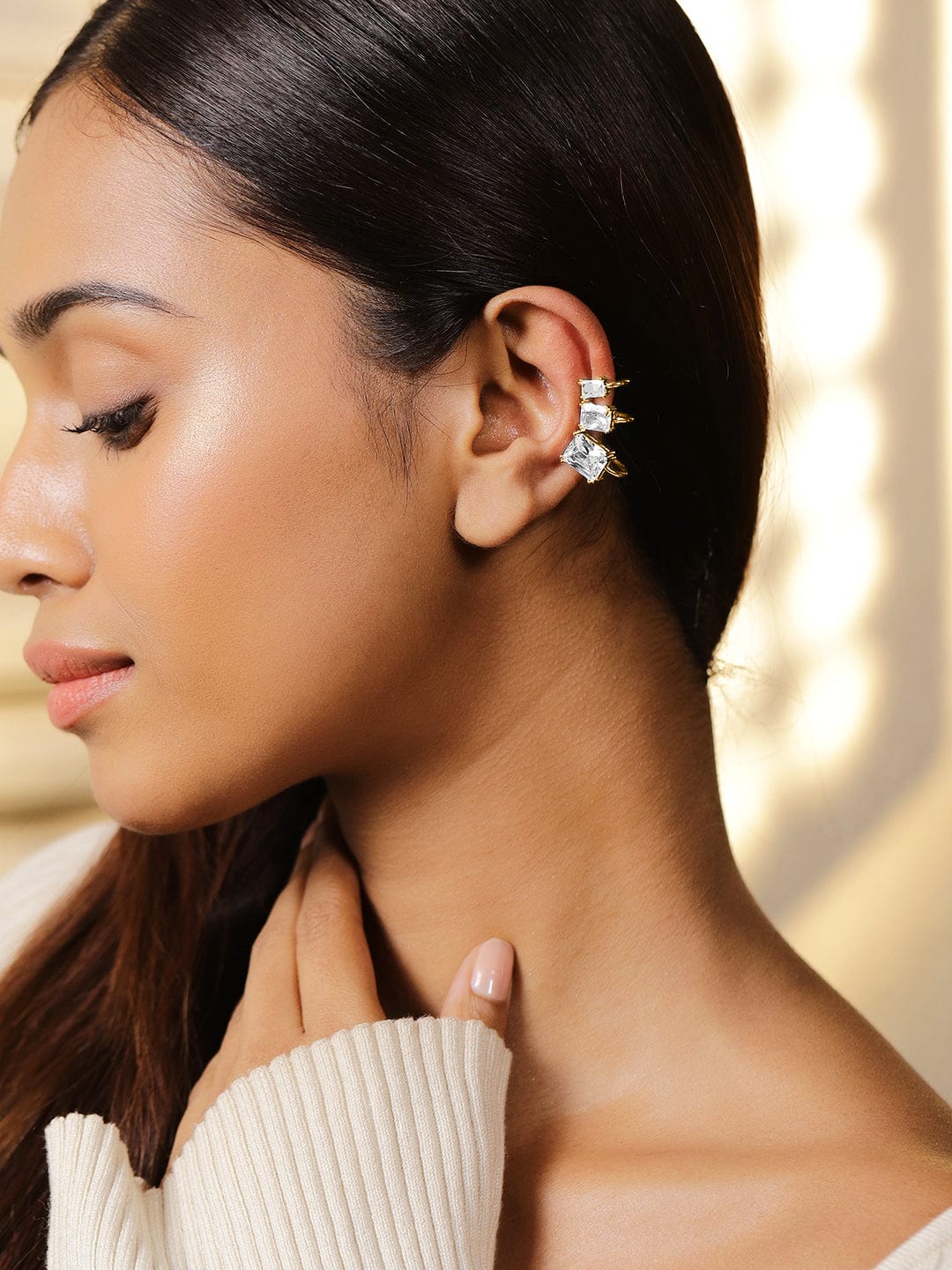 Gold Toned Clear Cubic Ear Cuff フリーサイズ