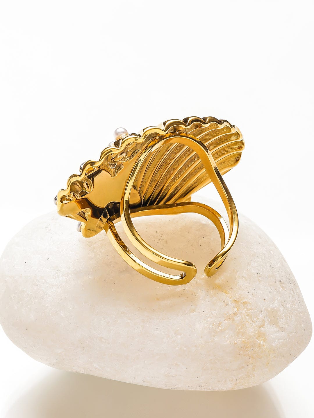 Dual Toned Shell Motif Statement Ring フリーサイズ