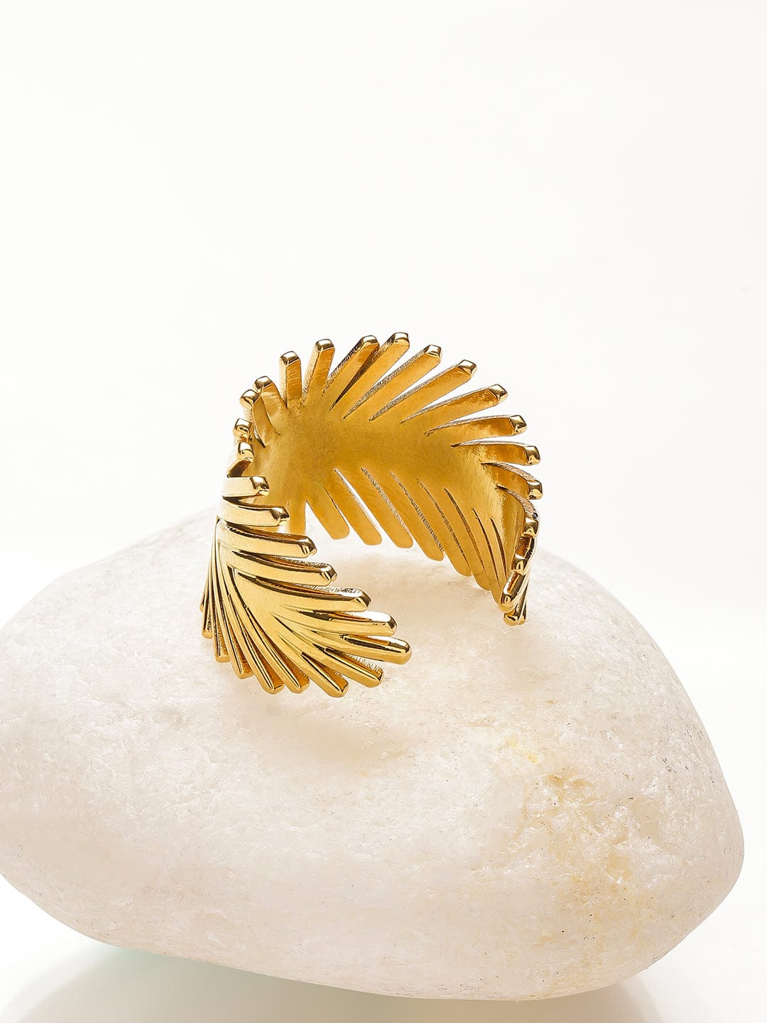 Abstract Gold Toned Ring フリーサイズ