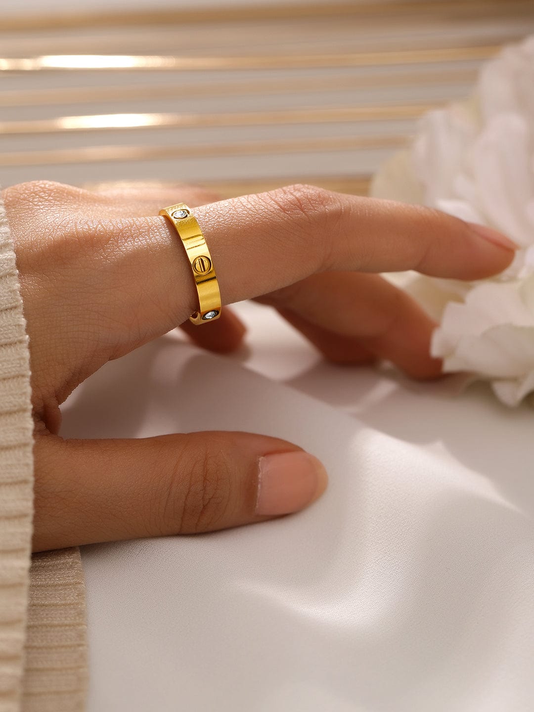 Gold Plated Sleek Band Gold / 6