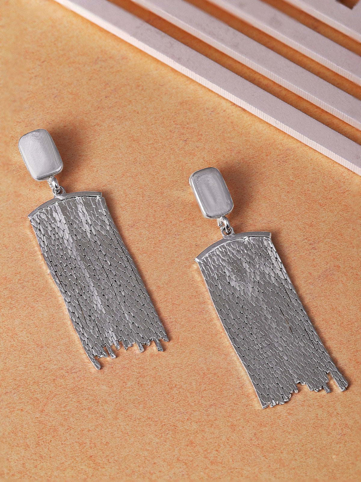 A Stream of Silver Dreams Long Earrings フリーサイズ