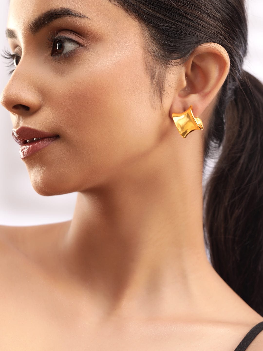 【Rubans】 Voguish Classic Elegance Gold Plated Half Hoop Earrings｜ヴォーギッシュ クラシック エレガンス ゴールドメッキ ハーフフープ イヤリング