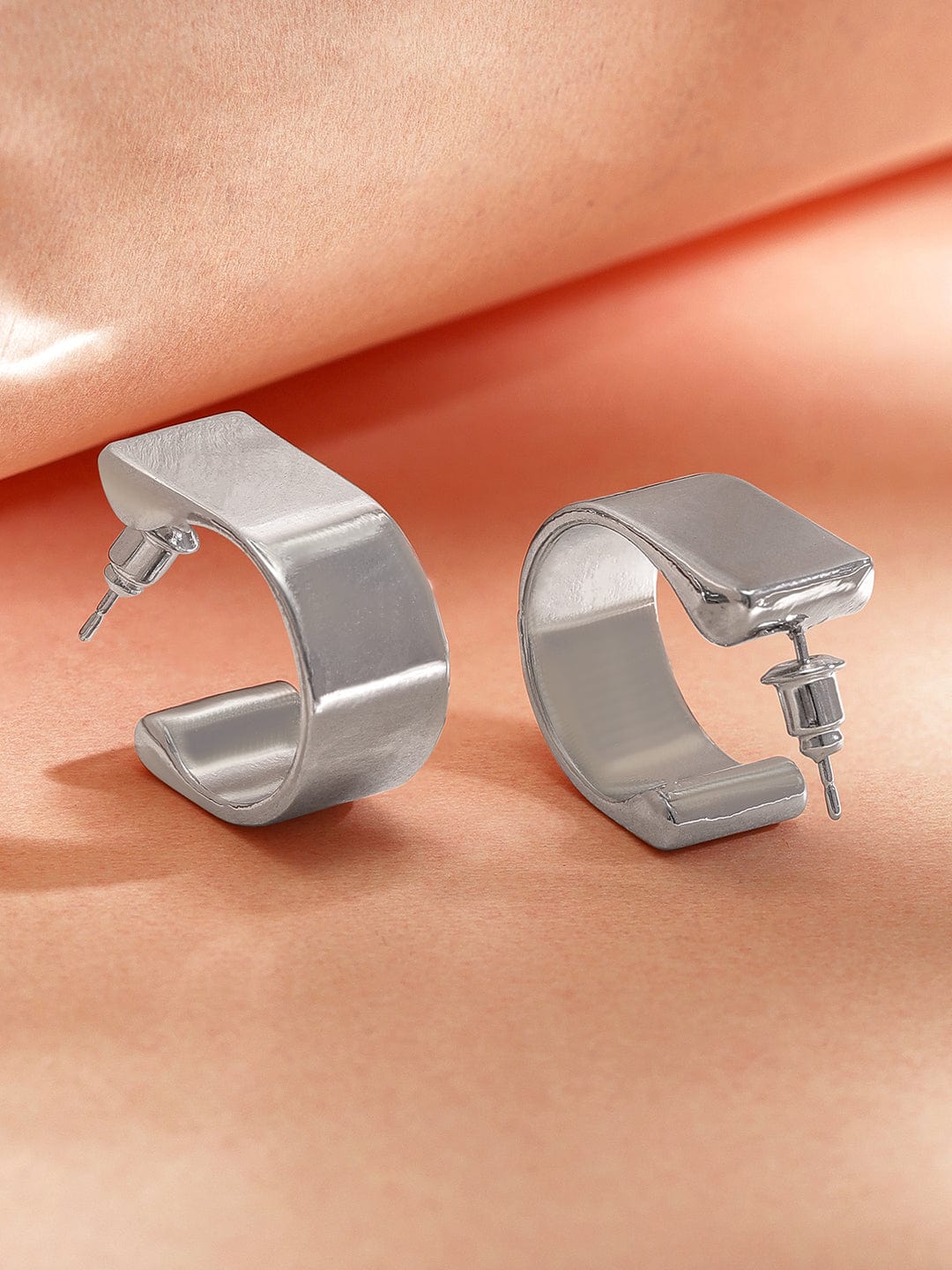 【Rubans】 Voguish Modern Elegance Silver Plated Hoop Earrings｜ヴォーギッシュ モダンエレガンス シルバープレーテッド フープイヤリング