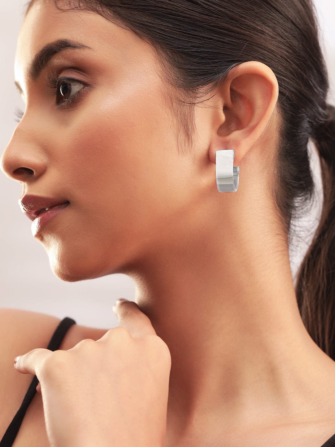 【Rubans】 Voguish Modern Elegance Silver Plated Hoop Earrings｜ヴォーギッシュ モダンエレガンス シルバープレーテッド フープイヤリング