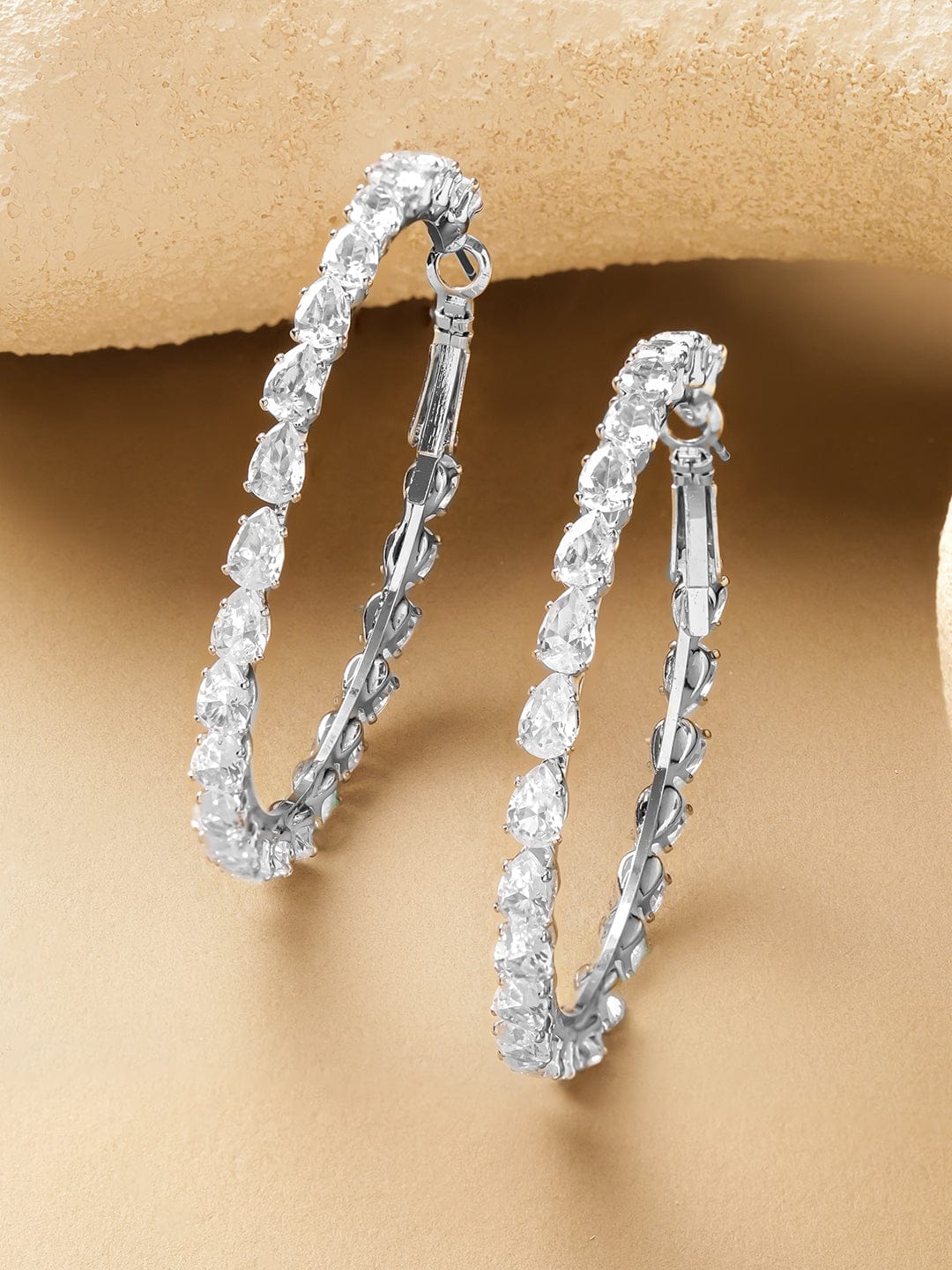 Crystal Studded Hoop Earrings フリーサイズ