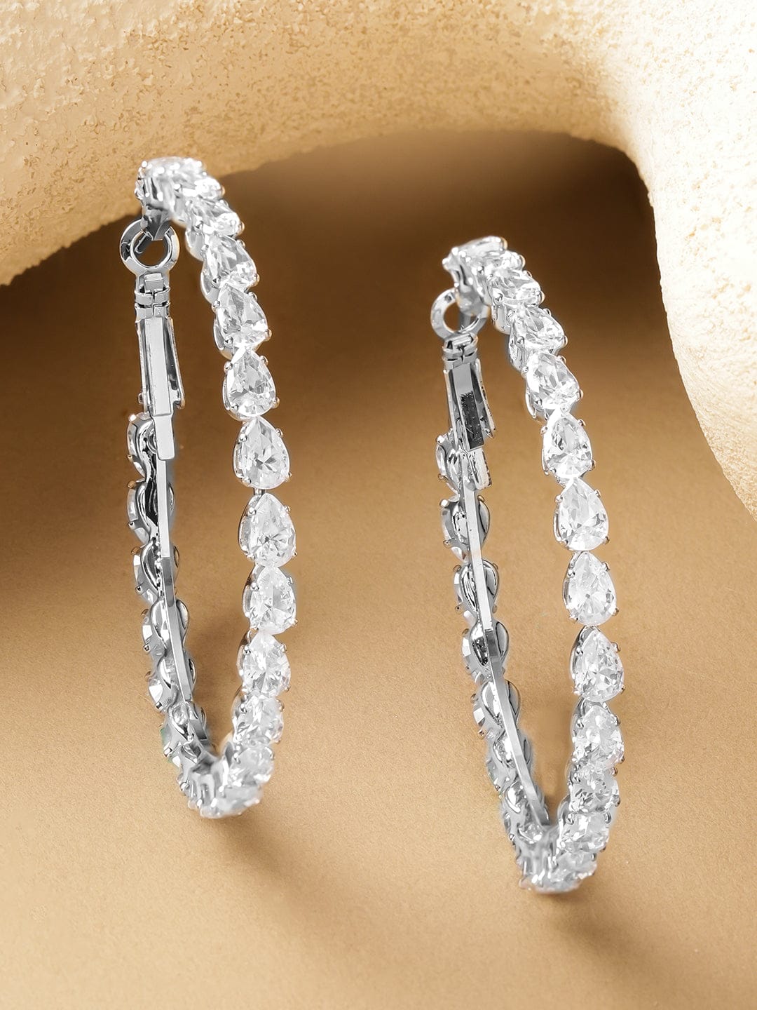 Crystal Studded Hoop Earrings フリーサイズ