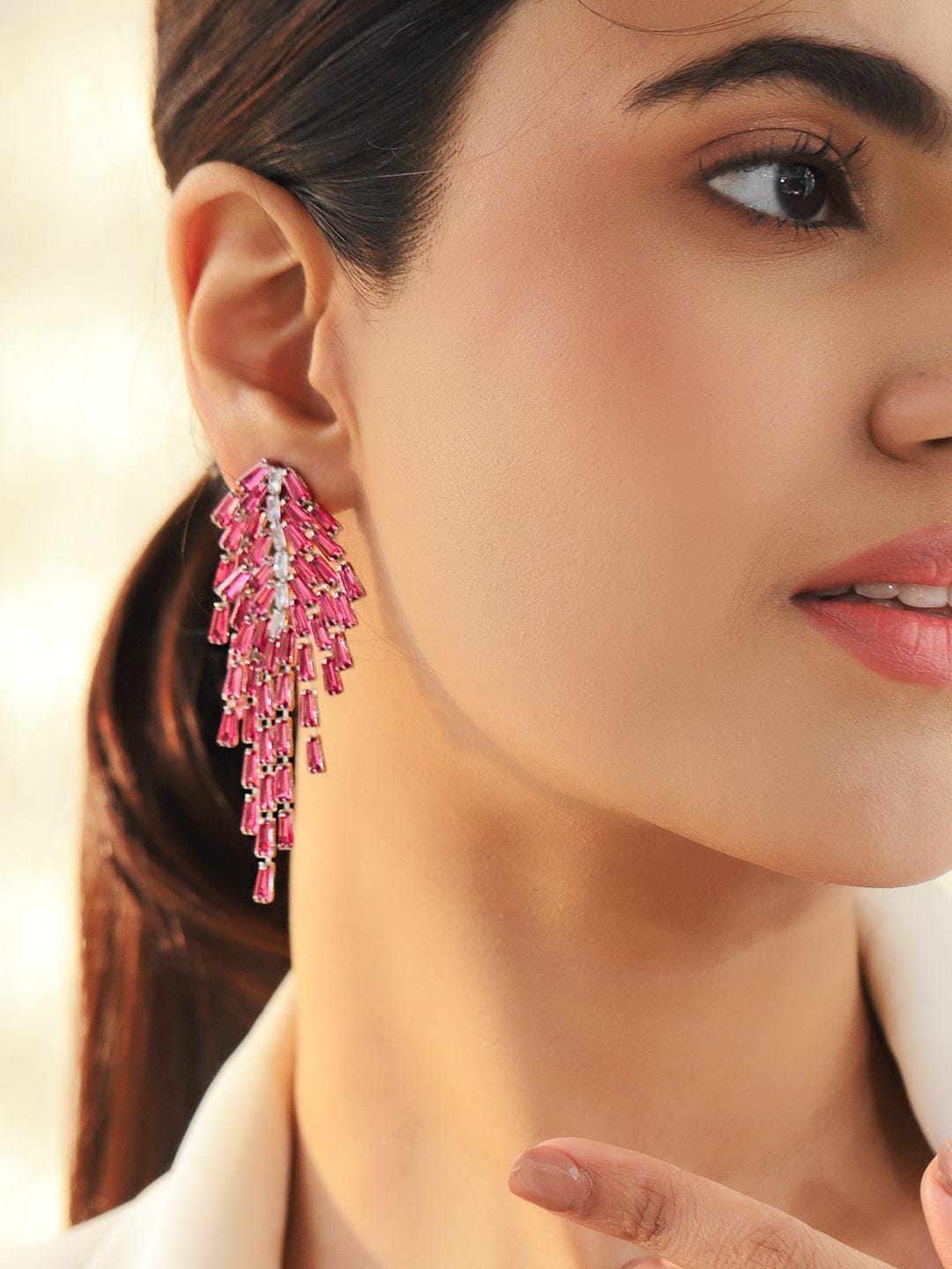 【Rubans】 Pink Tassel Dangler Earrings｜ロジウムメッキ ルビーピンク AD ジルコニア タッセル ダングラーイヤリング