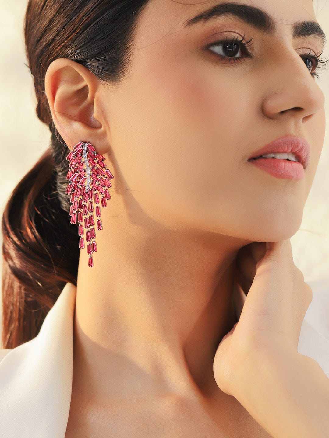 【Rubans】 Pink Tassel Dangler Earrings｜ロジウムメッキ ルビーピンク AD ジルコニア タッセル ダングラーイヤリング