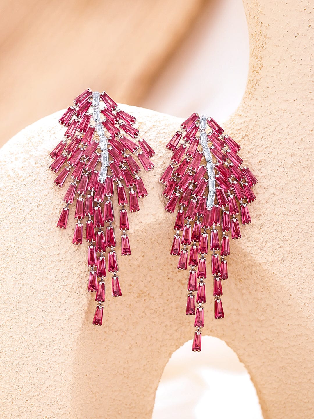 【Rubans】 Pink Tassel Dangler Earrings｜ロジウムメッキ ルビーピンク AD ジルコニア タッセル ダングラーイヤリング