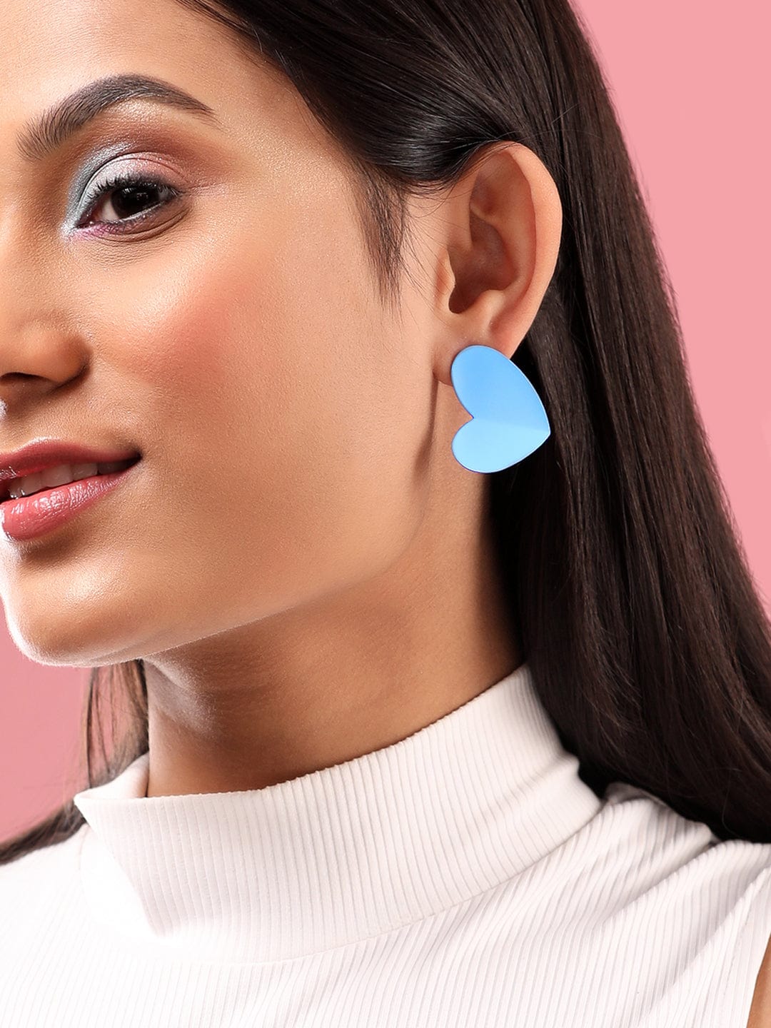 【Rubans】 Voguish Set Of 2, Gold & Enamel Dual Toned Heart Motif Hoop Earrings｜ヴォーギッシュ ゴールド＆エナメル デュアルトーン ハートモチーフ フープイヤリング 2組セット