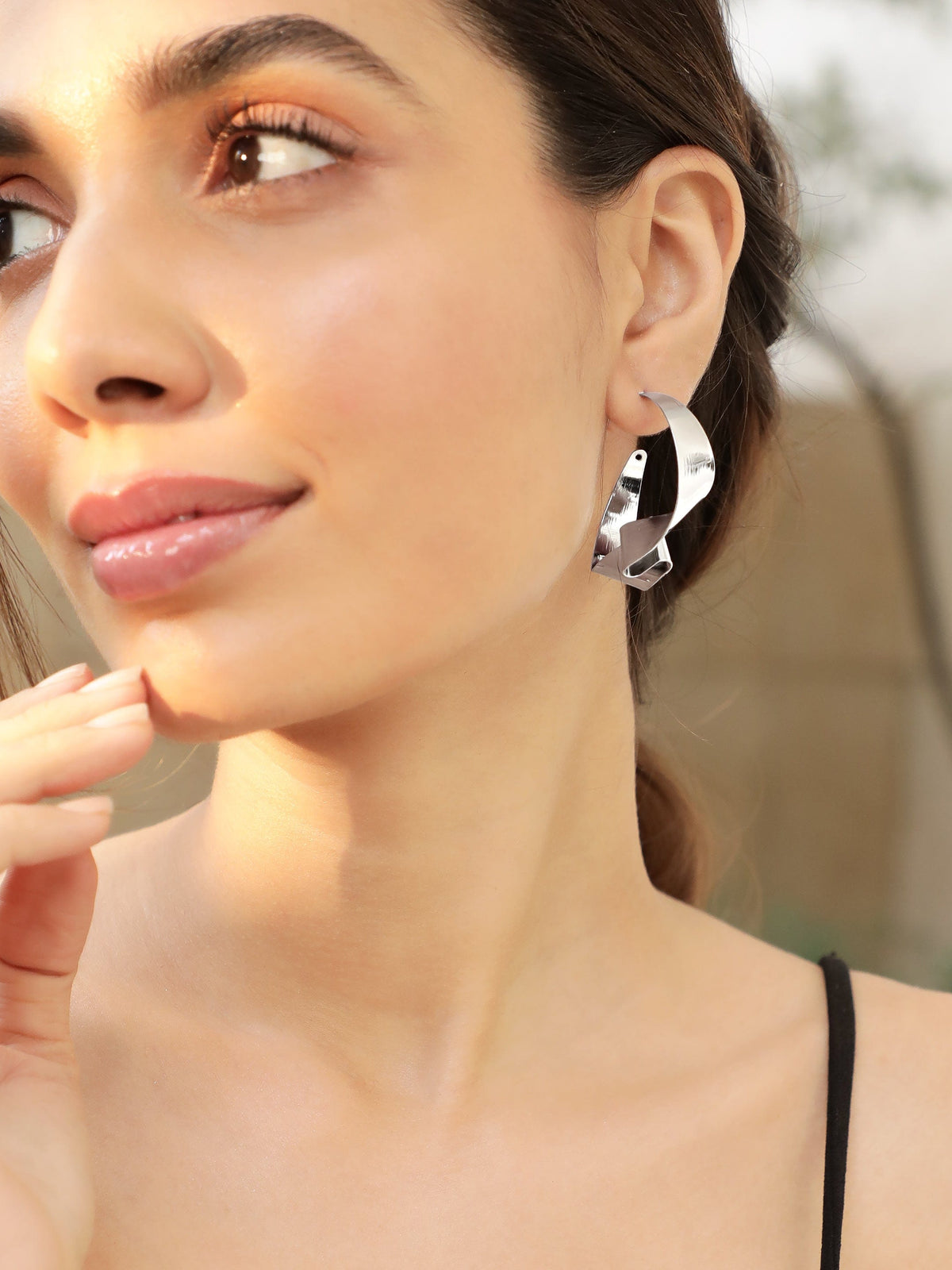 【Rubans】 Silver Plated Leaf Shaped Half Hoop Earrings｜シルバーメッキ リーフシェイプ ハーフフープイヤリング