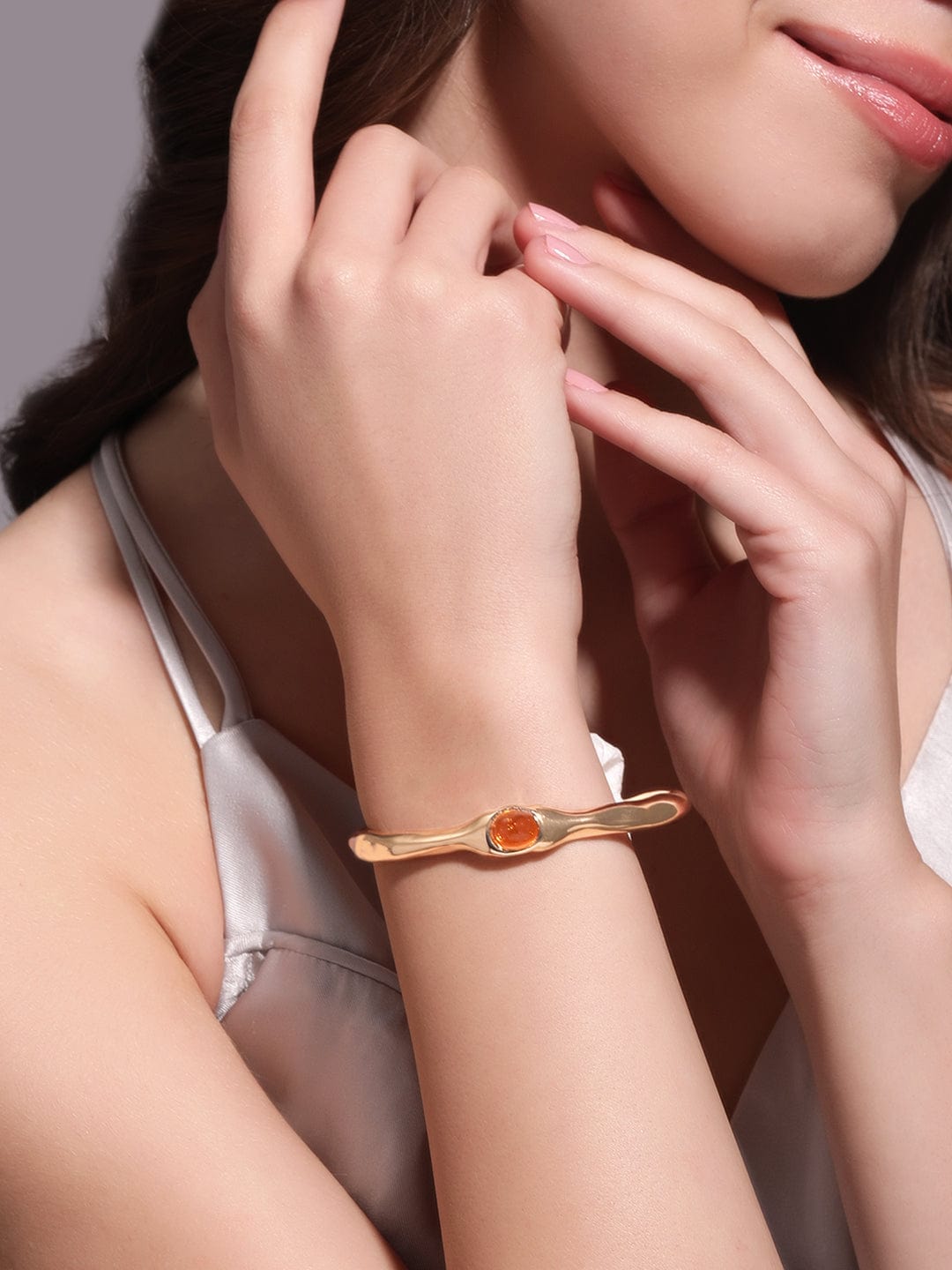 【Rubans】 Voguish Gold-Toned Brass Gold-Plated Cuff Bracelet｜ヴォーギッシュ ゴールドトーン ブラス カフブレスレット