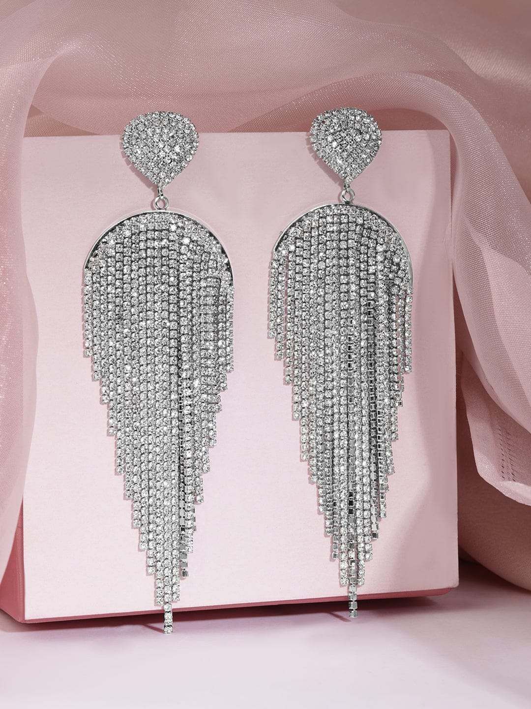 Runway Glam Crystal Multistrands Earrings フリーサイズ