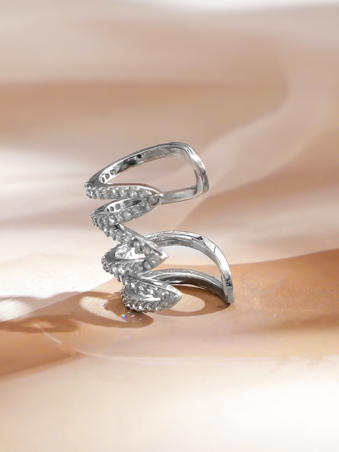 【Rubans】 Voguish Rhodium Plated Stainless Steel Spiral CZ Ear Cuff｜ヴォーギッシュ ロジウムメッキ ステンレス スパイラル イヤカフ