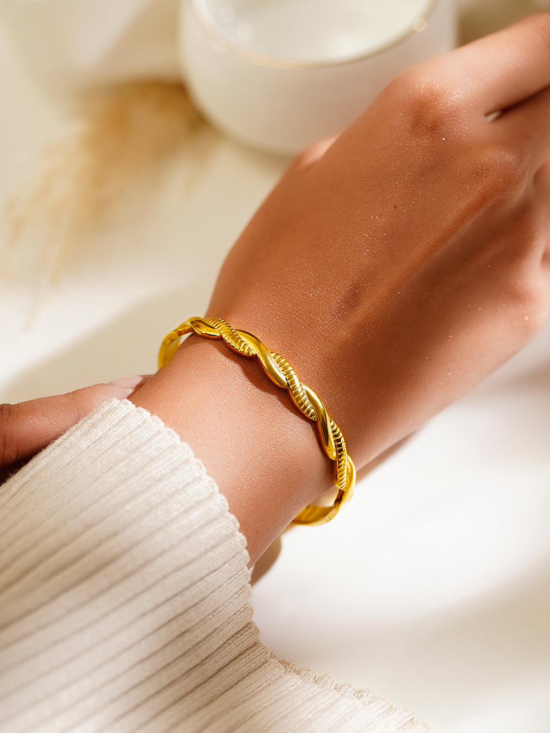 Demi Fine 18K Gold Plated Stainless Steel Twisted Textured Bracelet フリーサイズ