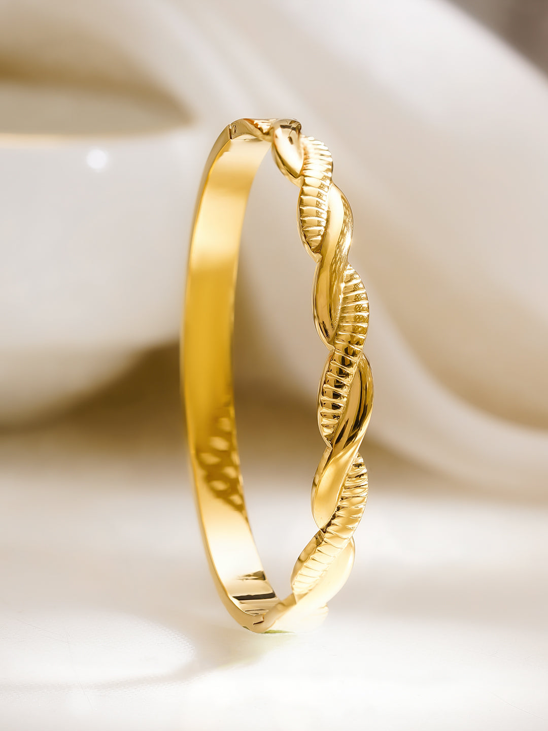 Demi Fine 18K Gold Plated Stainless Steel Twisted Textured Bracelet フリーサイズ