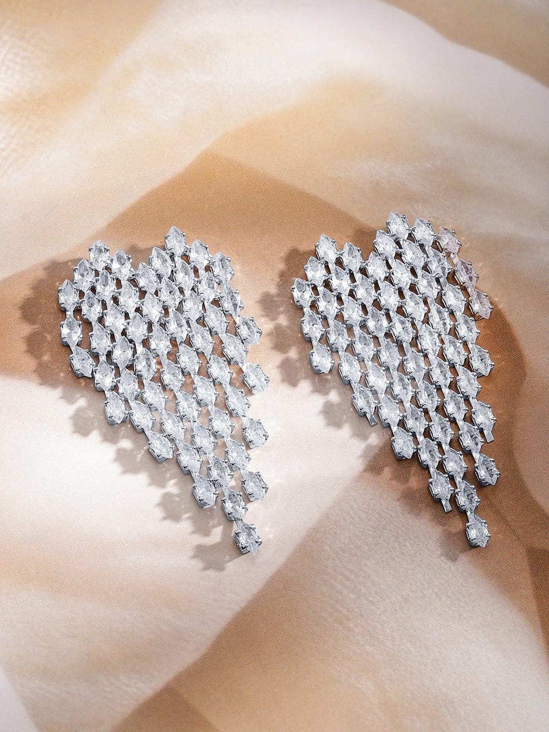 【Rubans】 Starlit Glam American Diamond Zirconia Danglers｜ロジウムメッキ ティアドロップ クリスタル ハート ダングルイヤリング
