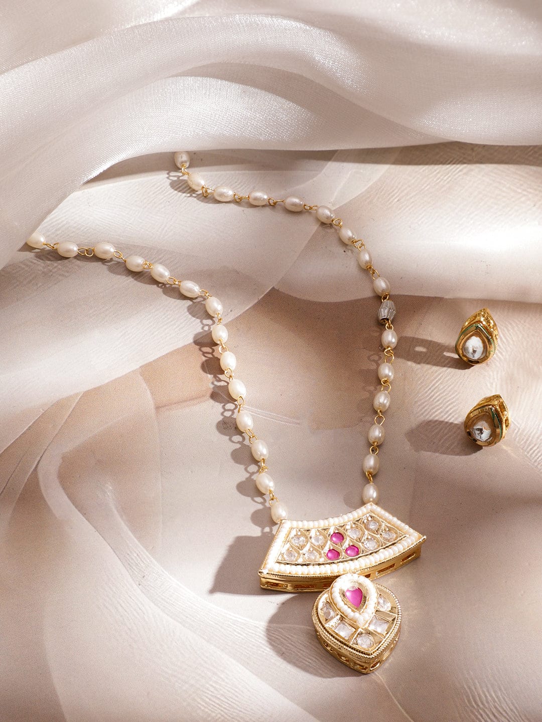 Subtle Spark Pink Kundan Necklace Set フリーサイズ