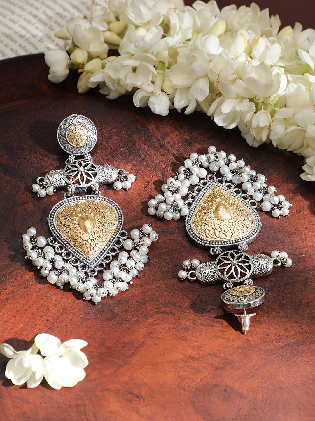 Tribal Glam Dual Tone Pearls Danglers フリーサイズ