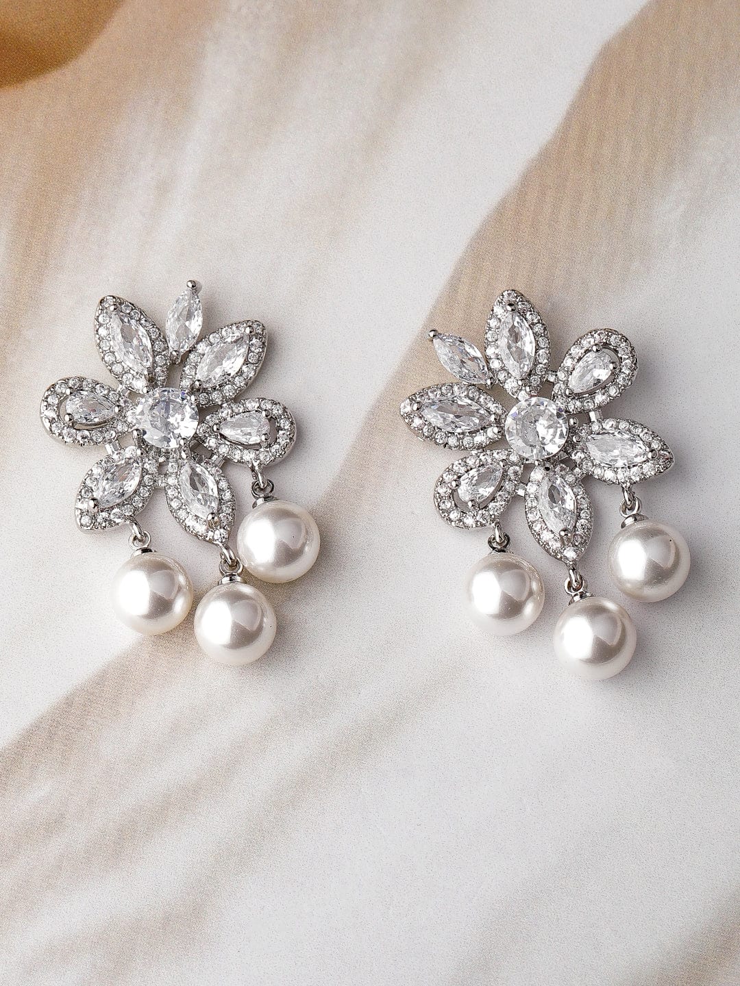 Opulent Bloom American Diamond Zirconia Pearl Drop Earrings フリーサイズ