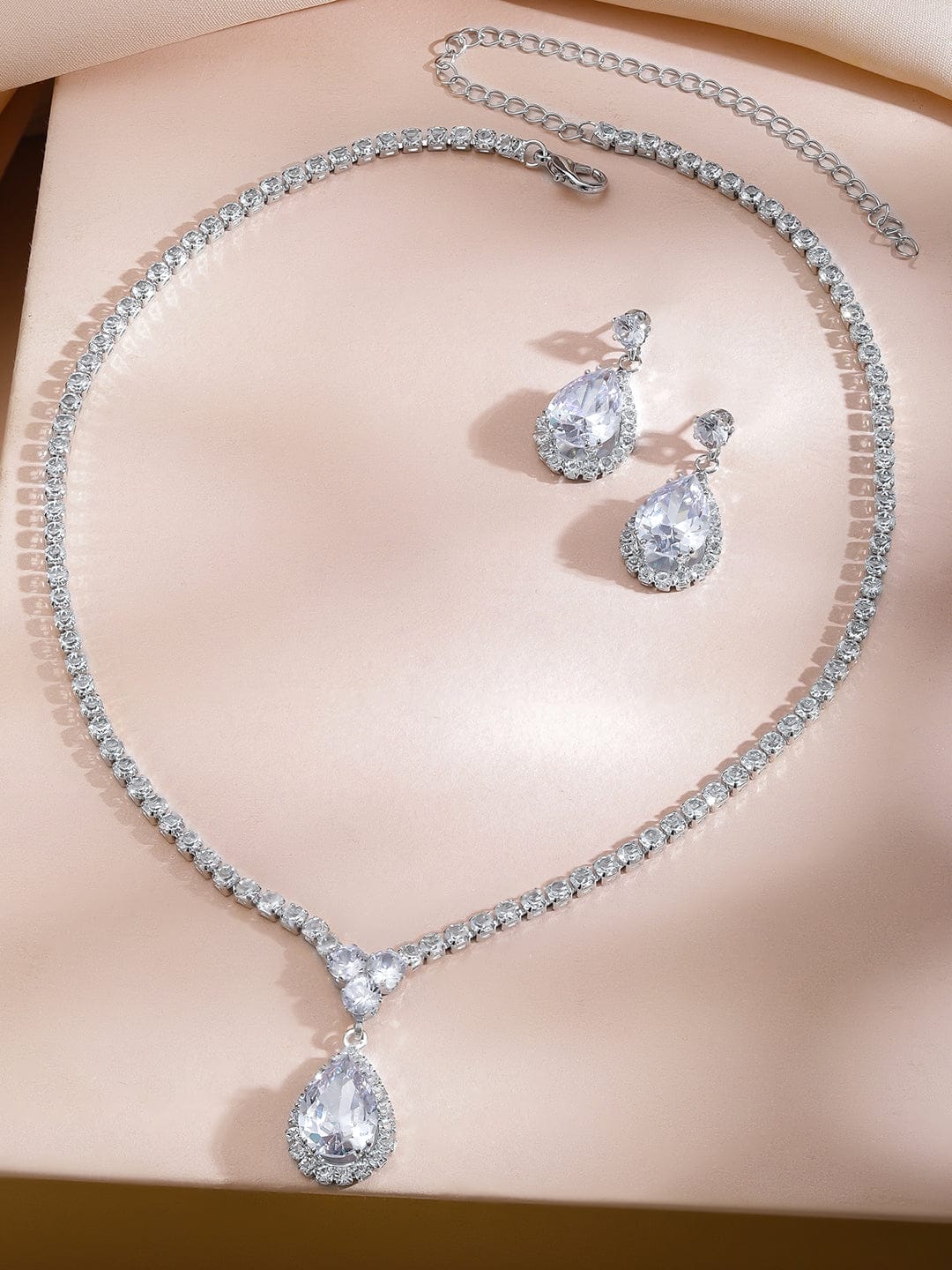 White Crystal Teardrop Necklace Set フリーサイズ