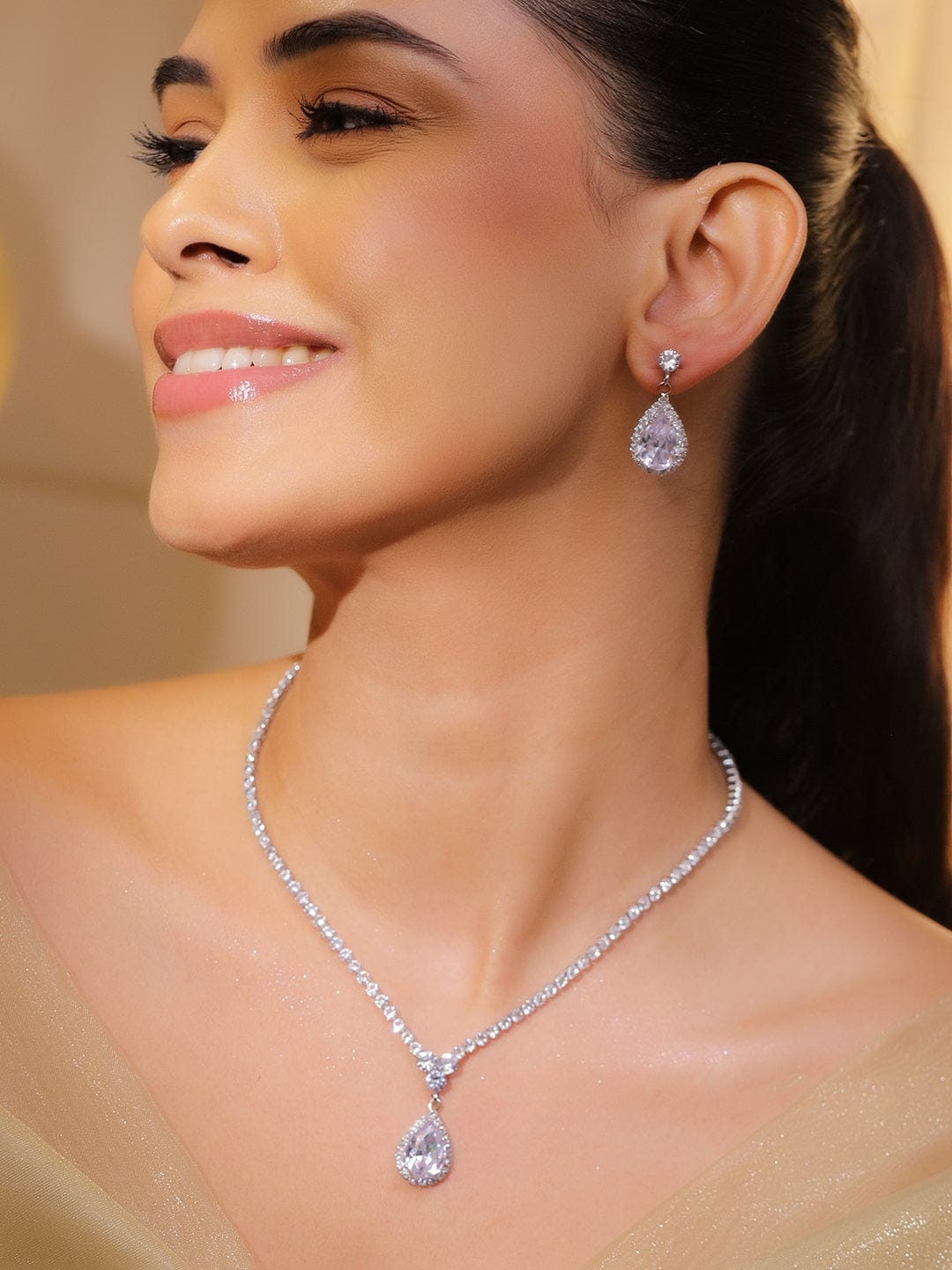 White Crystal Teardrop Necklace Set フリーサイズ